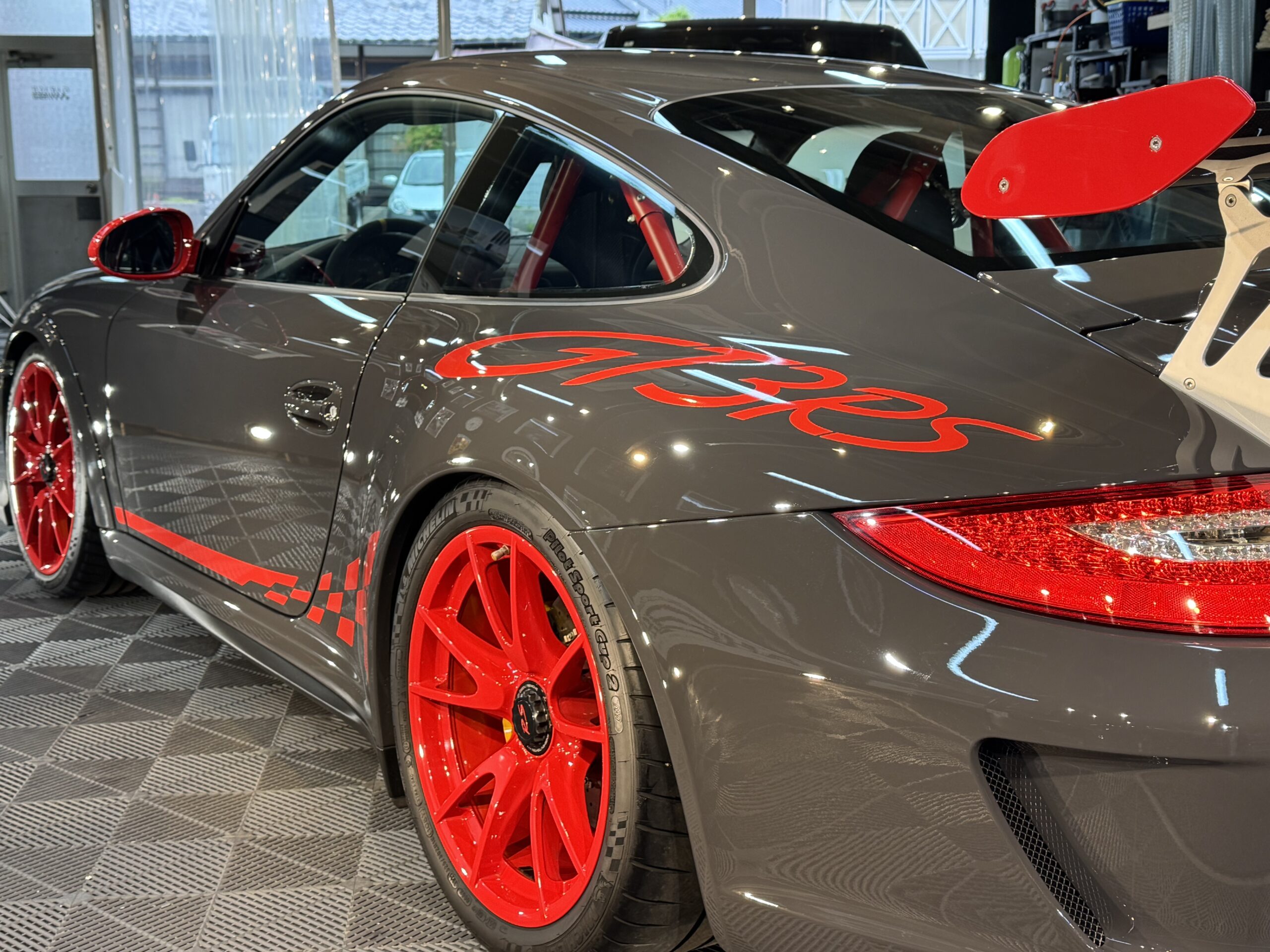 カーコーティング専門ショップ GARAGESHIN